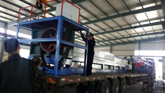 5月13日 潍坊 200大棚被珍珠棉发泡机发货 大棚被保温毡珍珠棉夹层生产线 装满17米大车