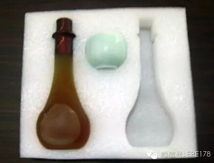 瓷器 高档白酒 珍珠棉内衬