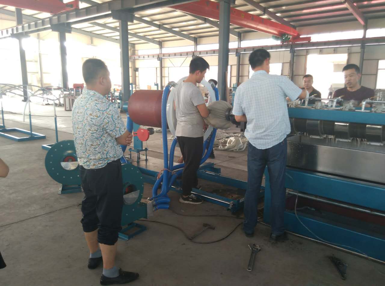 越南客户180珍珠棉发泡机成功试机 近期即将发往越南 越南客户180珍珠棉发泡机成功试机 近期即将发往越南