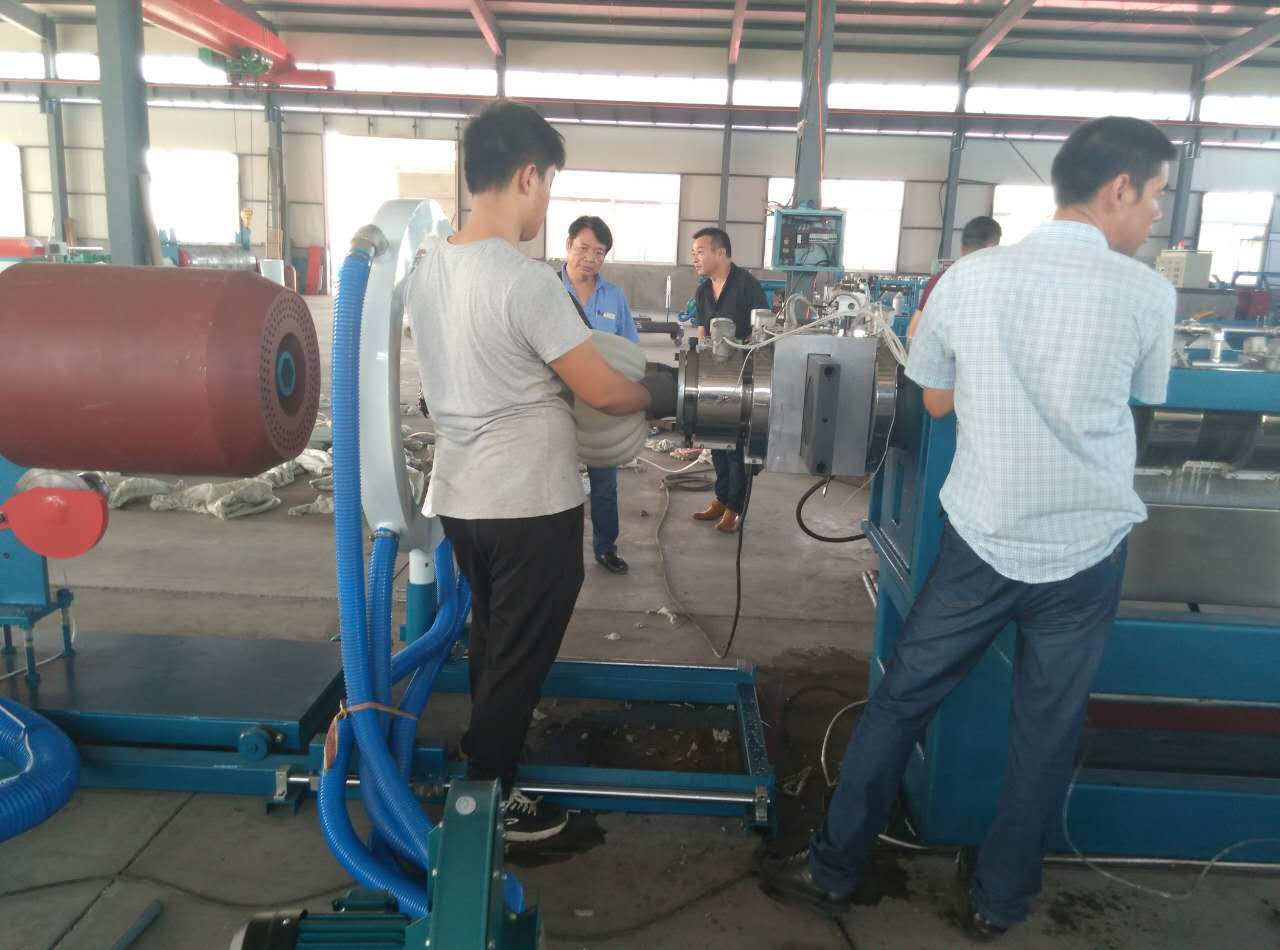 越南客户180珍珠棉发泡机成功试机 近期即将发往越南 越南客户180珍珠棉发泡机成功试机 近期即将发往越南