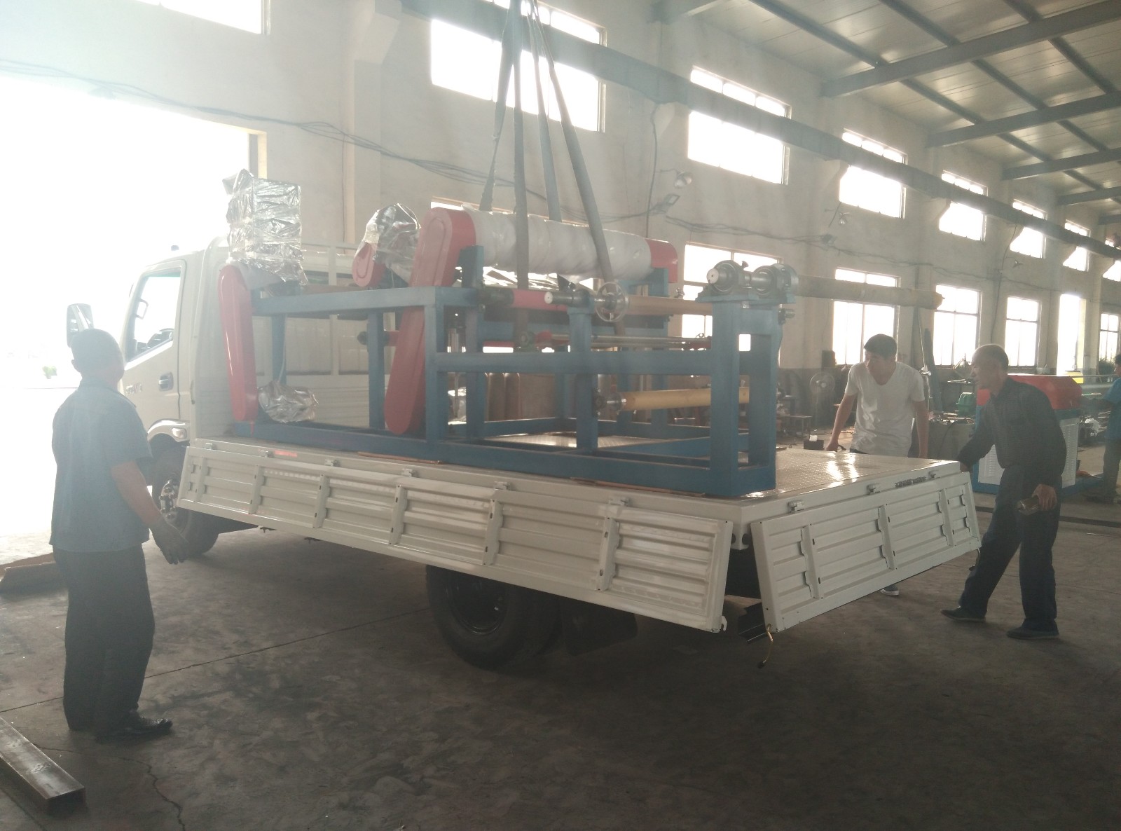 9月17日西安安经理覆膜机发货成功 EPE珍珠棉覆膜机发货