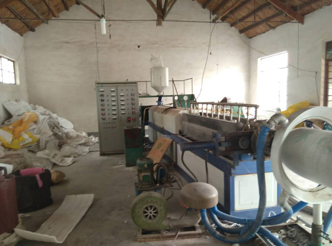 一般珍珠棉发泡机寿命多少年？EPE珍珠棉片材挤出机多久报废？海绵纸设备正常能用多长时间？手机: 136 8638 7253 微信：51930951